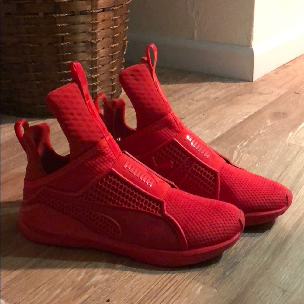 AUTHENTIC FENTY Puma by Rihana